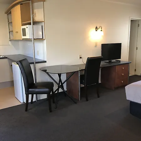 Pacific Harbour Motor Inn-2
