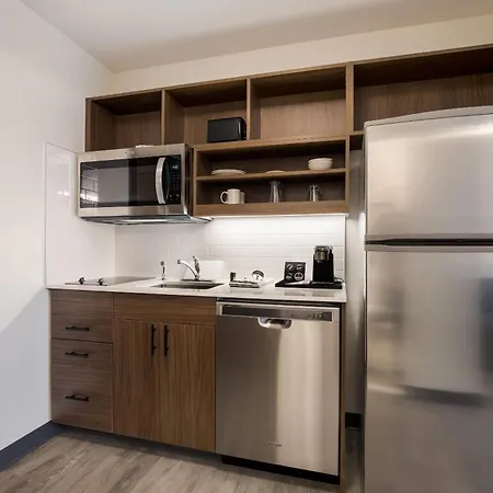 Everhome Suites Corona-3