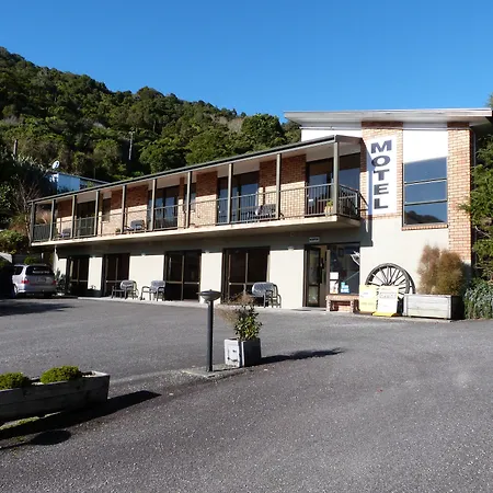 Sundowner Motel-3