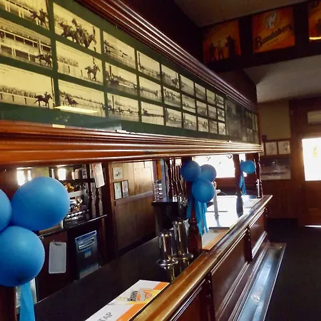 Imperial Hotel Coonabarabran-2