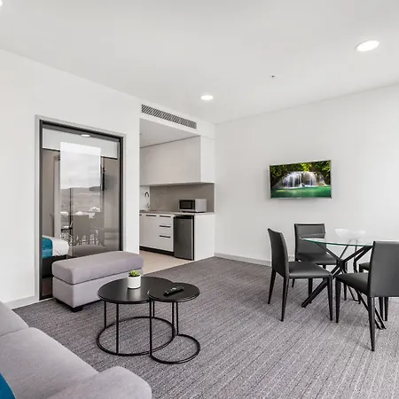 Essence Suites Taringa-2