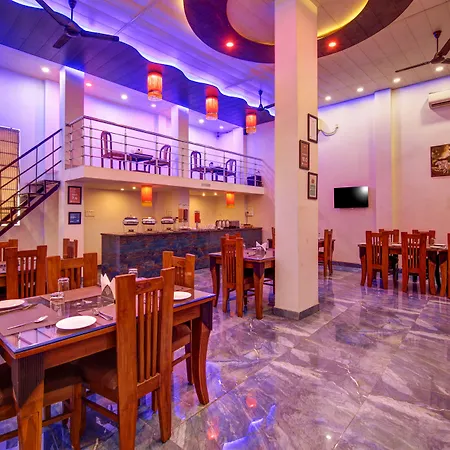 Gracious By Vishesh Hotels & Home Stay-3