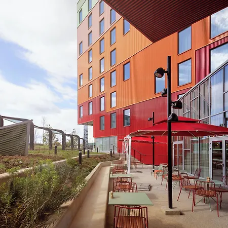 Courtyard by Marriott Paris Charles de Gaulle Central Airport-2