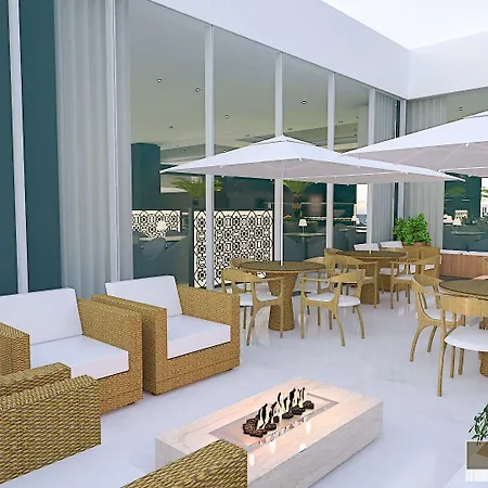 White Plaza Hotel-2