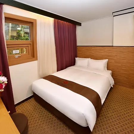 Hotel Skypark Myeongdong 1-2