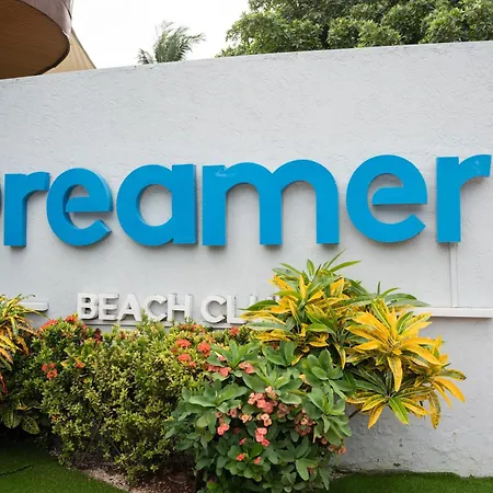 Dreamer Beach Club-2