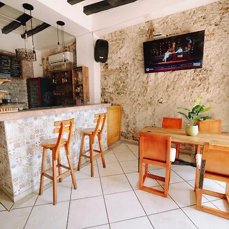 Casa Zahri Boutique Hostel-3