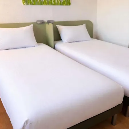 Ibis Budget Issoire-2