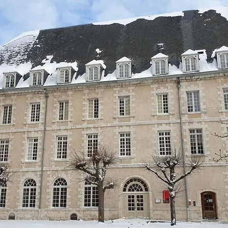 Hotellerie Saint Yves-3