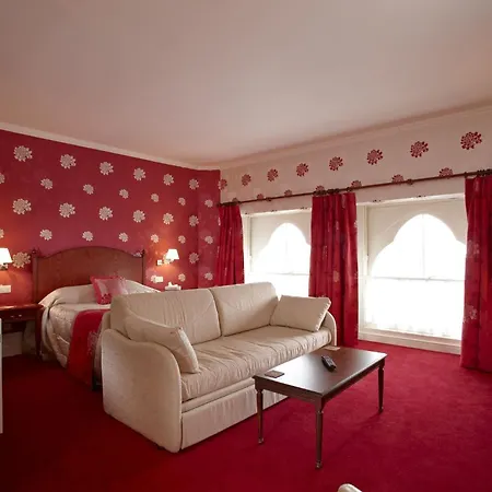 Duke Of Cornwall Hotel-2