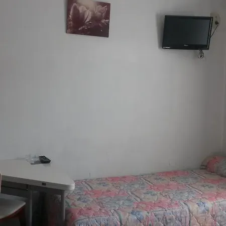 Central Hotel-2