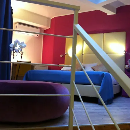 Tango Hotel-2