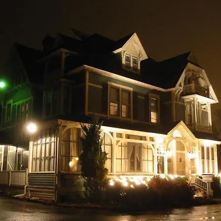 Victoria'S Historic Inn-2