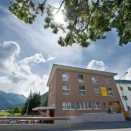 Hotel Cresta-3