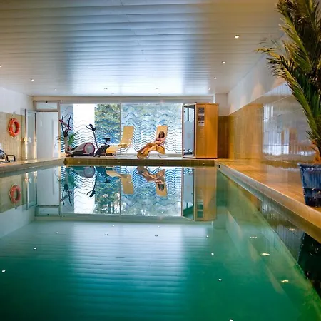 Hotel Cresta-2