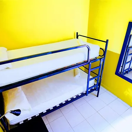 Garden House Hostel Barcelona By Feetup Hostels-2