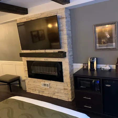 Cedar Stables Inn & Suites-2