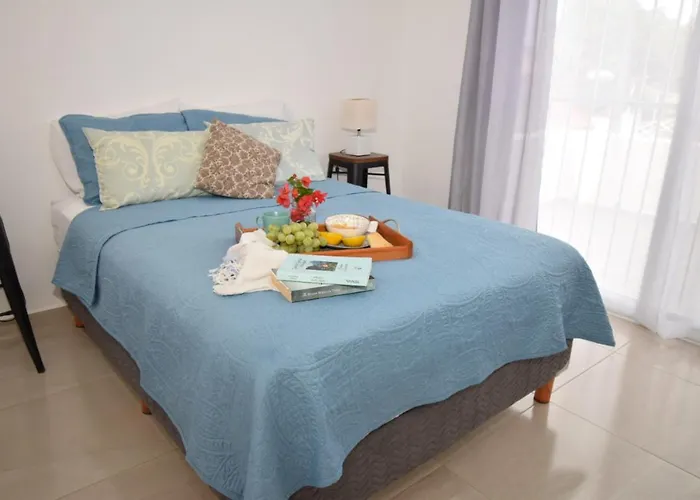 Carlota Guest House