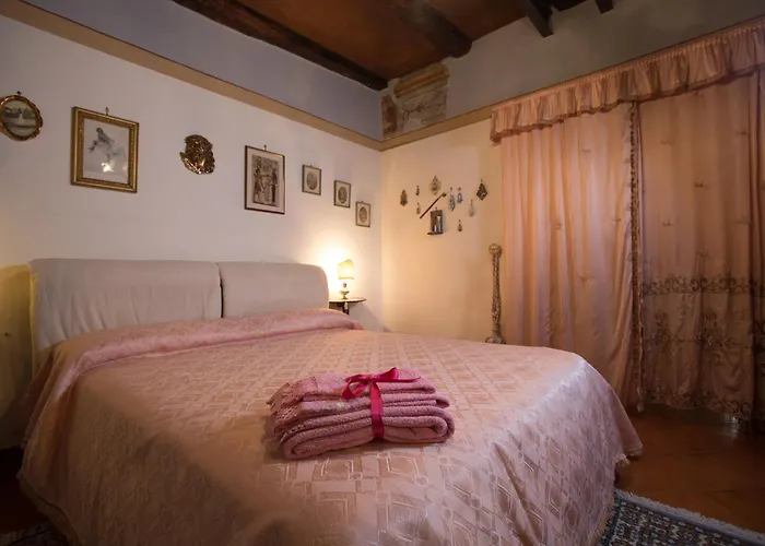 Bed and Breakfast La Via dei Presepi Napoli