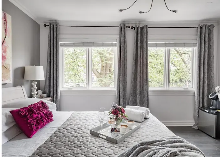 Downtown Luxury Victorian Retreat