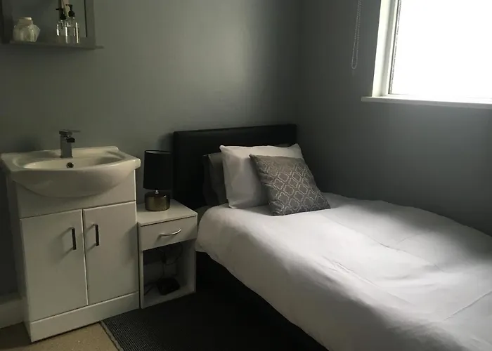 The Woodszz Guest House