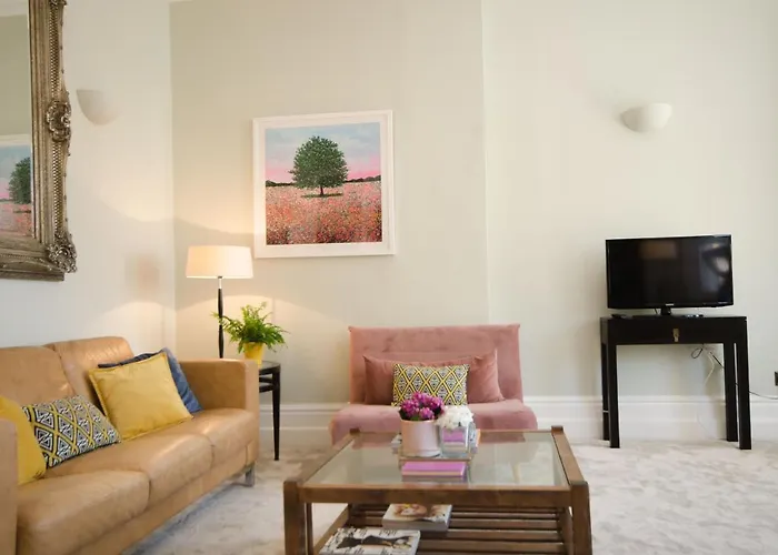 Seaview Mansion Apartment - Central Hove With Parking