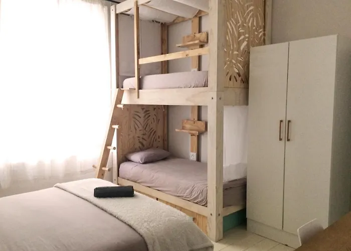 Moy Guesthouse & Backpackers