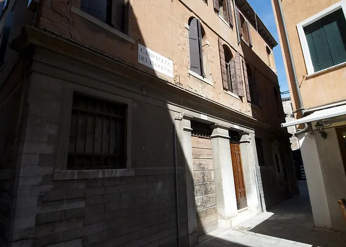 Al Portico Guest House
