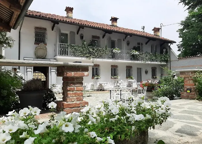 ANTICA VILLA CUNEO- Guest House - B&B e non un Hotel a Coni