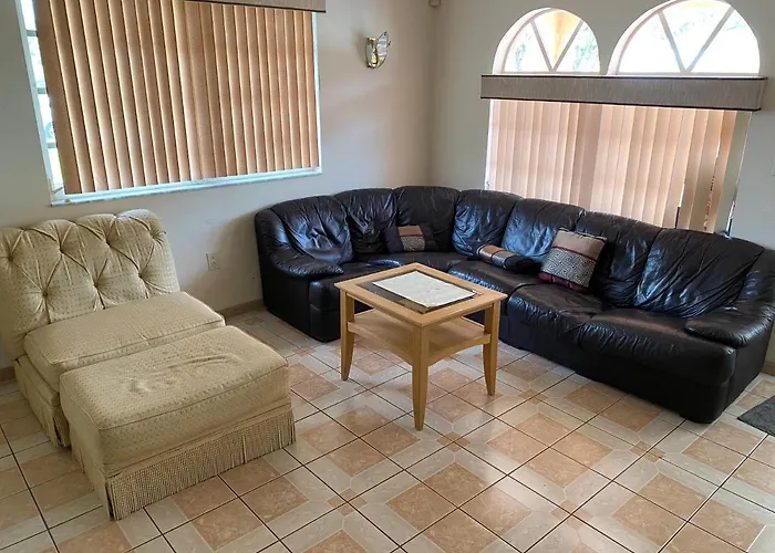 Private Cubicle - Single Bed - Mixed Shared Dorm - Miami Airport
