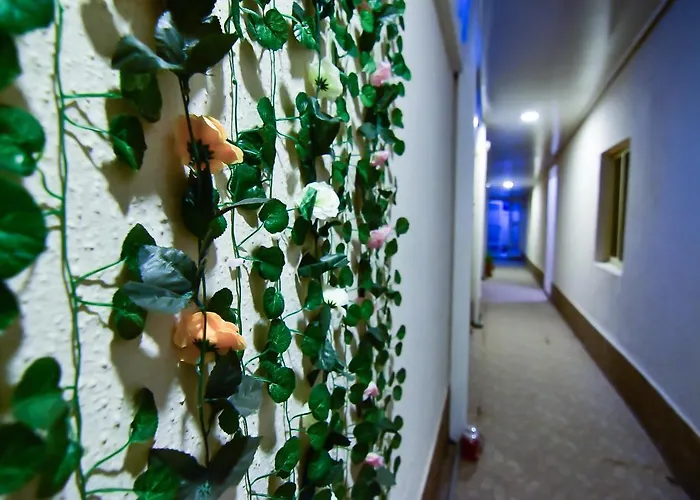 Pearl Gate Hotel