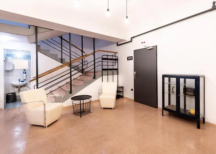 Adhoc Hostel