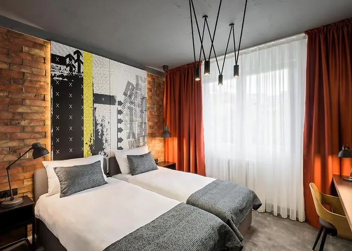7 Rooms Suites