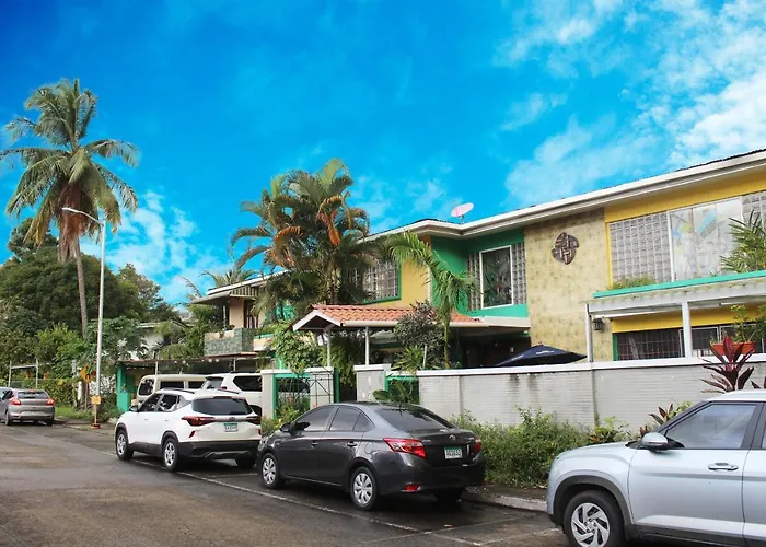 Canal Inn Panama