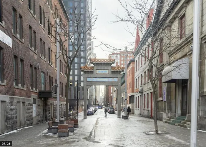 Bakan- Quartier Des Congres, Convention District