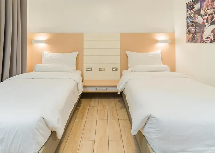 Heroes Hotel