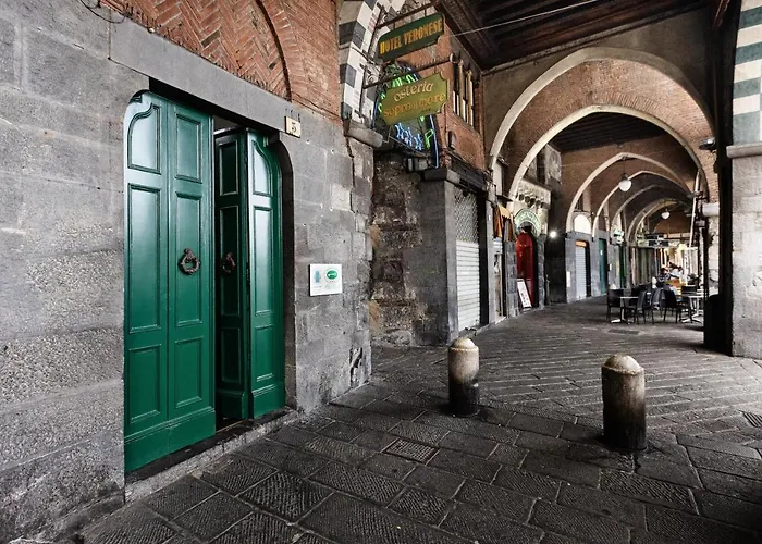 OLD PORT ROOMS di Fronte all'Acquario - GENOVABB IT