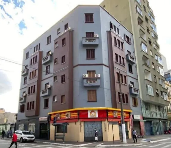 Hotel Tropicália próximo a 25 de março , Brás e Bom Retiro Com estacionamento conveniado ao lado do hotel