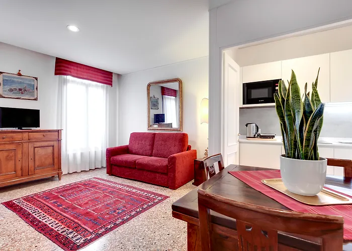 Palazzo Schiavoni Residenza D'Epoca & Suite-Apartments