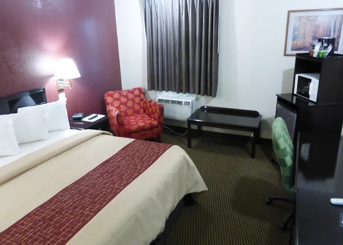 Red Roof Inn & Suites Piqua - I-75