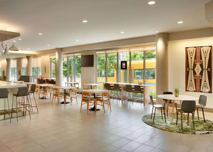 Hyatt House Portland / Downtown