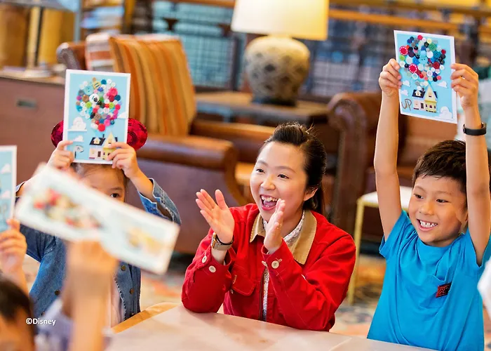 Disney Explorers Lodge