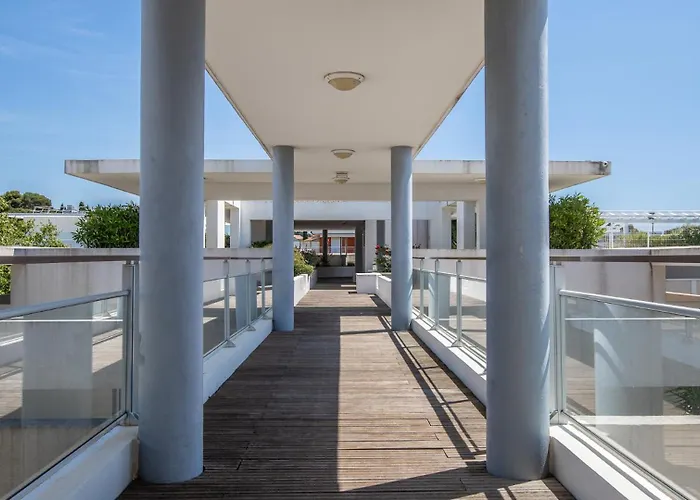 Vacanceole - Residence Le Crystal Cagnes-sur-Mer