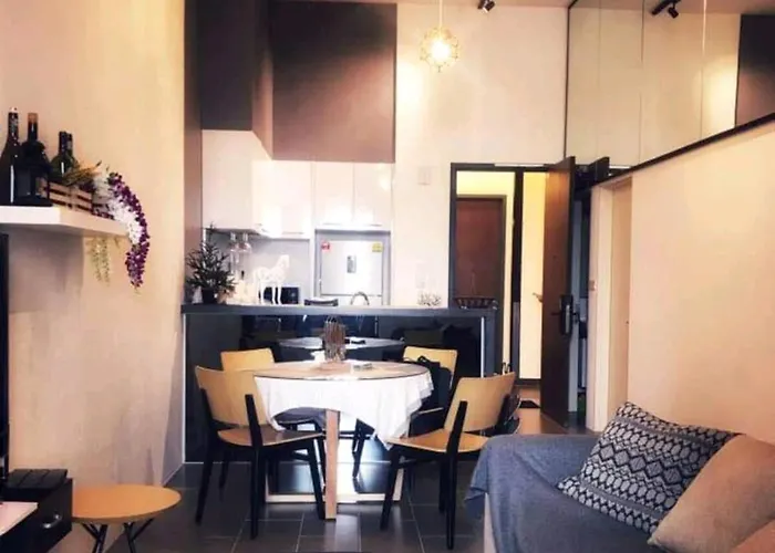 Charming Bedroom - Next To Train Station At Est Bangsar