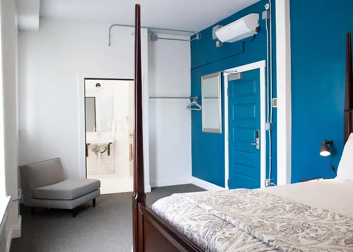 11Th Avenue Hostel