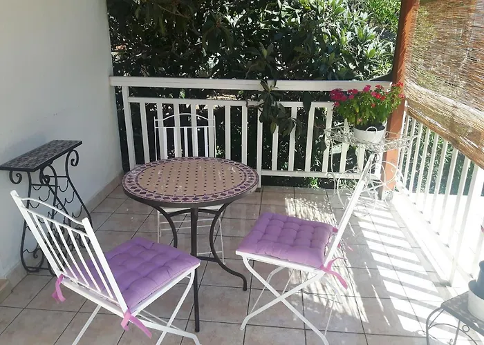 Noor Apartment And Room Hvar Town