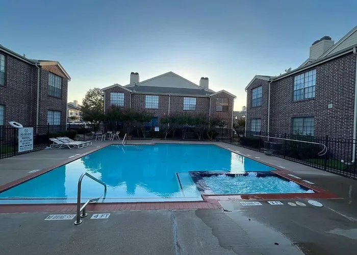 Home Away From Home-Cozy 2 Bdrm Condo/Med Cntr/Nrg