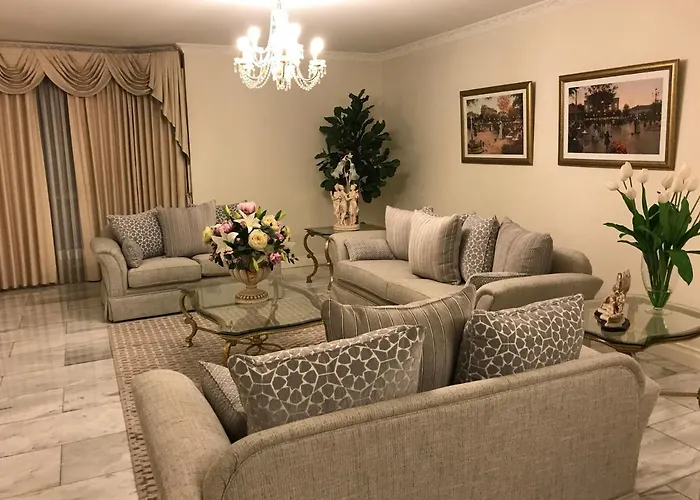 Cosy Private Room Easy Access To City & Airport