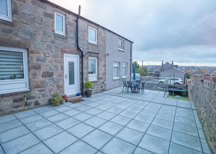 Granite City Guest House