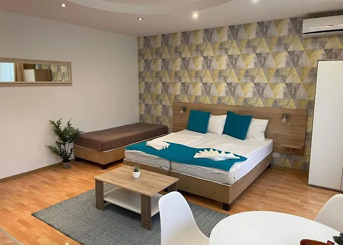 Star Apartments With Free Parking